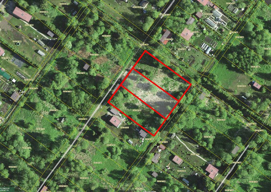 Kolm kõrvuti elamumaa krunti Narvas, Taevasina tn 44, 46 ja 48