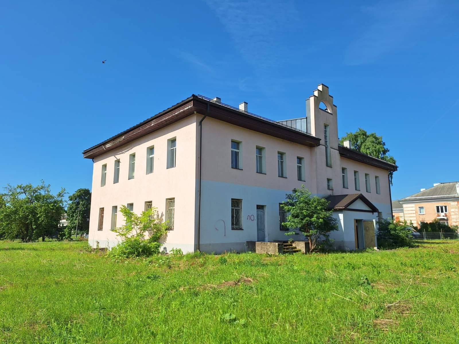Rekonstrueeritav ärihoone Narvas, V. Gerassimovi tn 9a – 788 m²