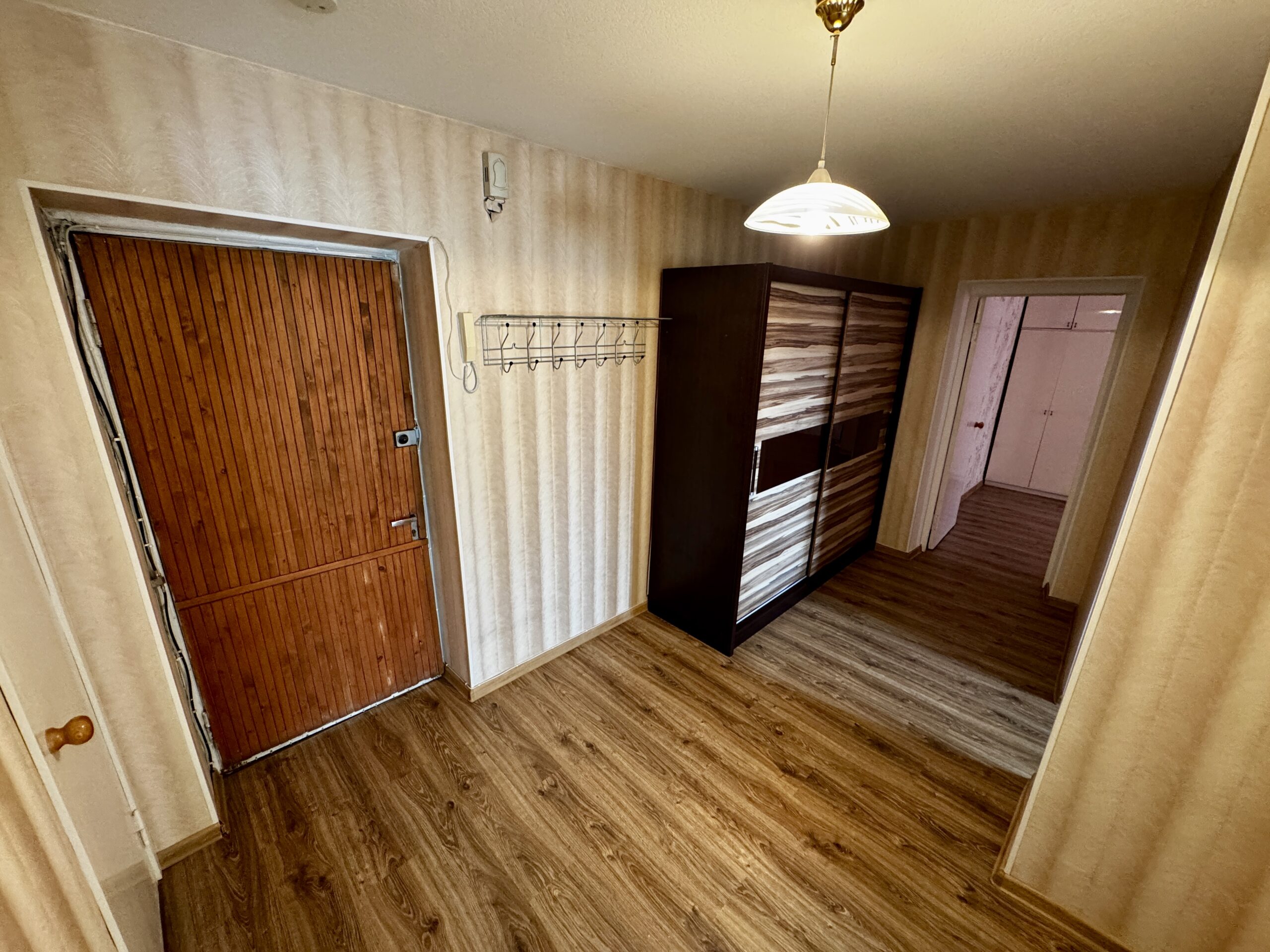Müüa soe korter, 2 tuba – Kivilinna tn 15, Narva