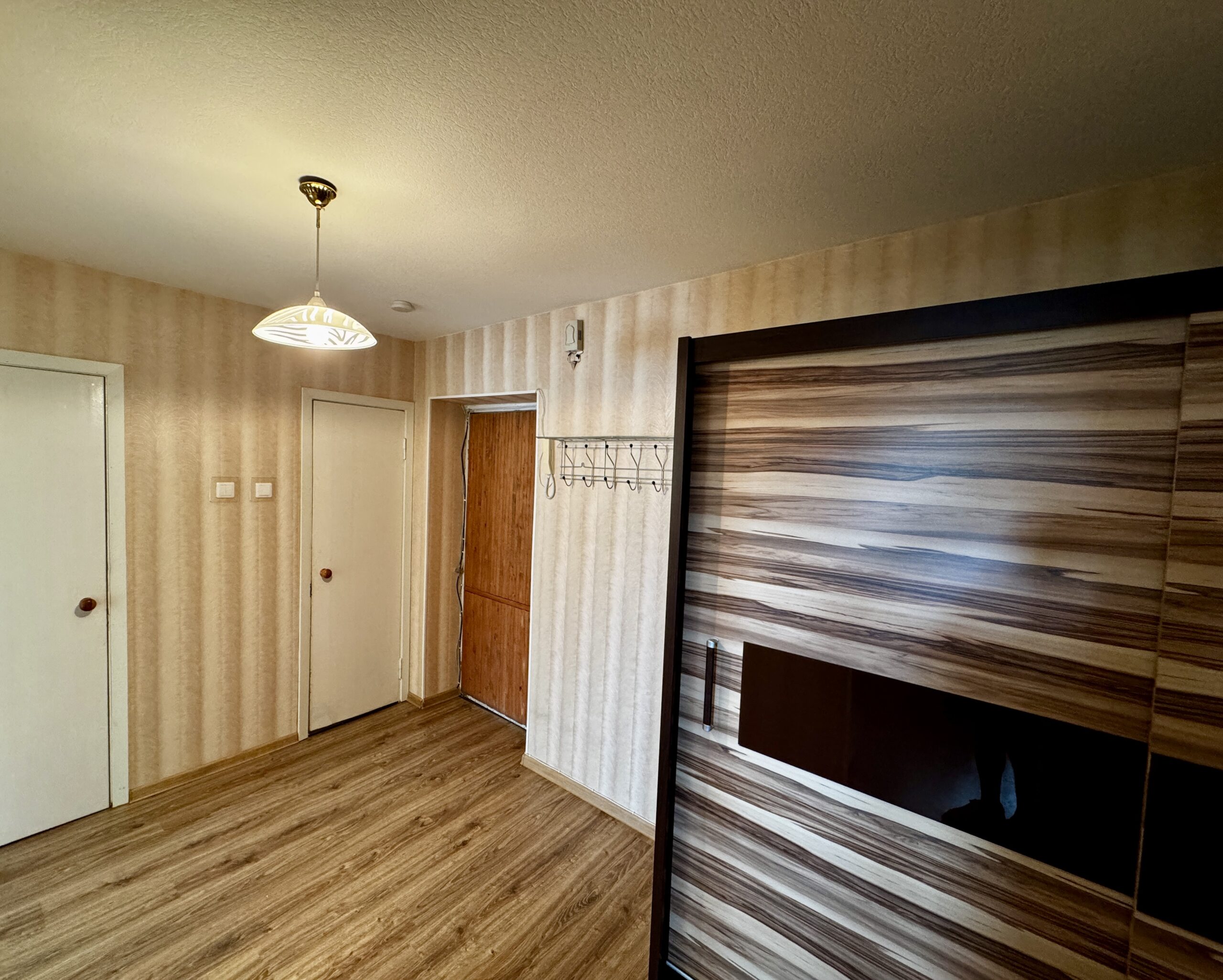 Müüa soe korter, 2 tuba – Kivilinna tn 15, Narva